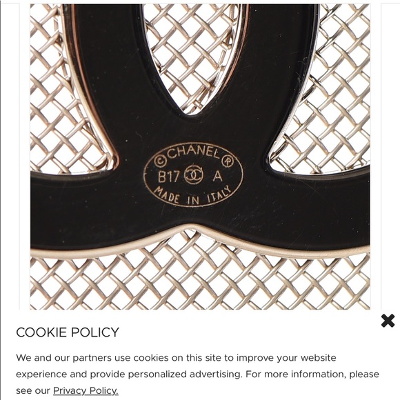 CHANEL PIN - Picture 5 of 7